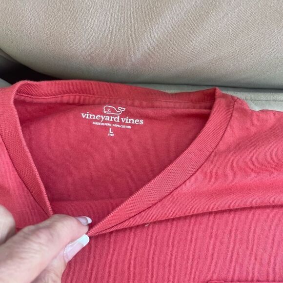 Vineyard Vines boys t-shirt, size large, red with swordfish - Picture 4 of 5